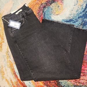 NWT- Womens Universal Threads Stylish Black Denim Button Fly Jeans Size 12 Slim